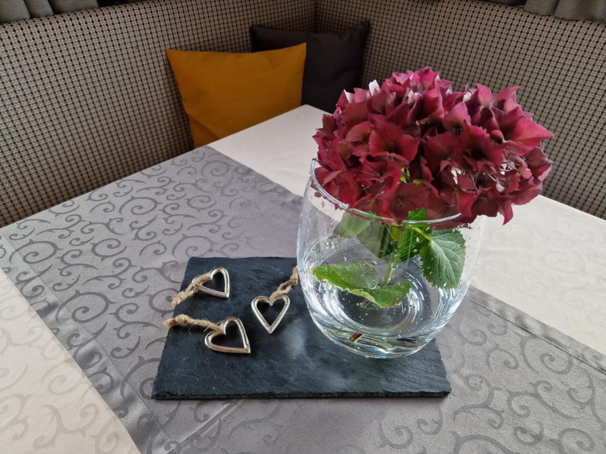 Hotel Romantica יארצנס מראה חיצוני תמונה
