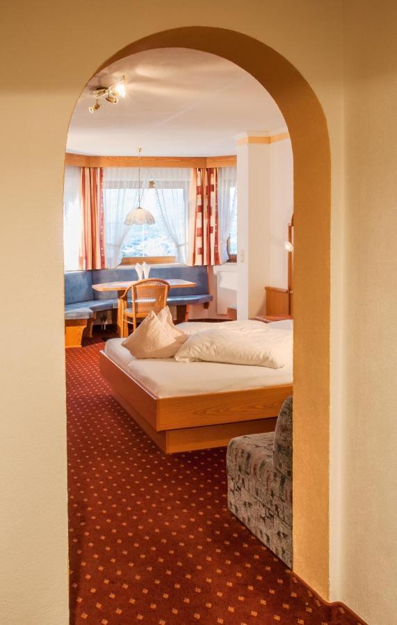 Hotel Romantica יארצנס מראה חיצוני תמונה