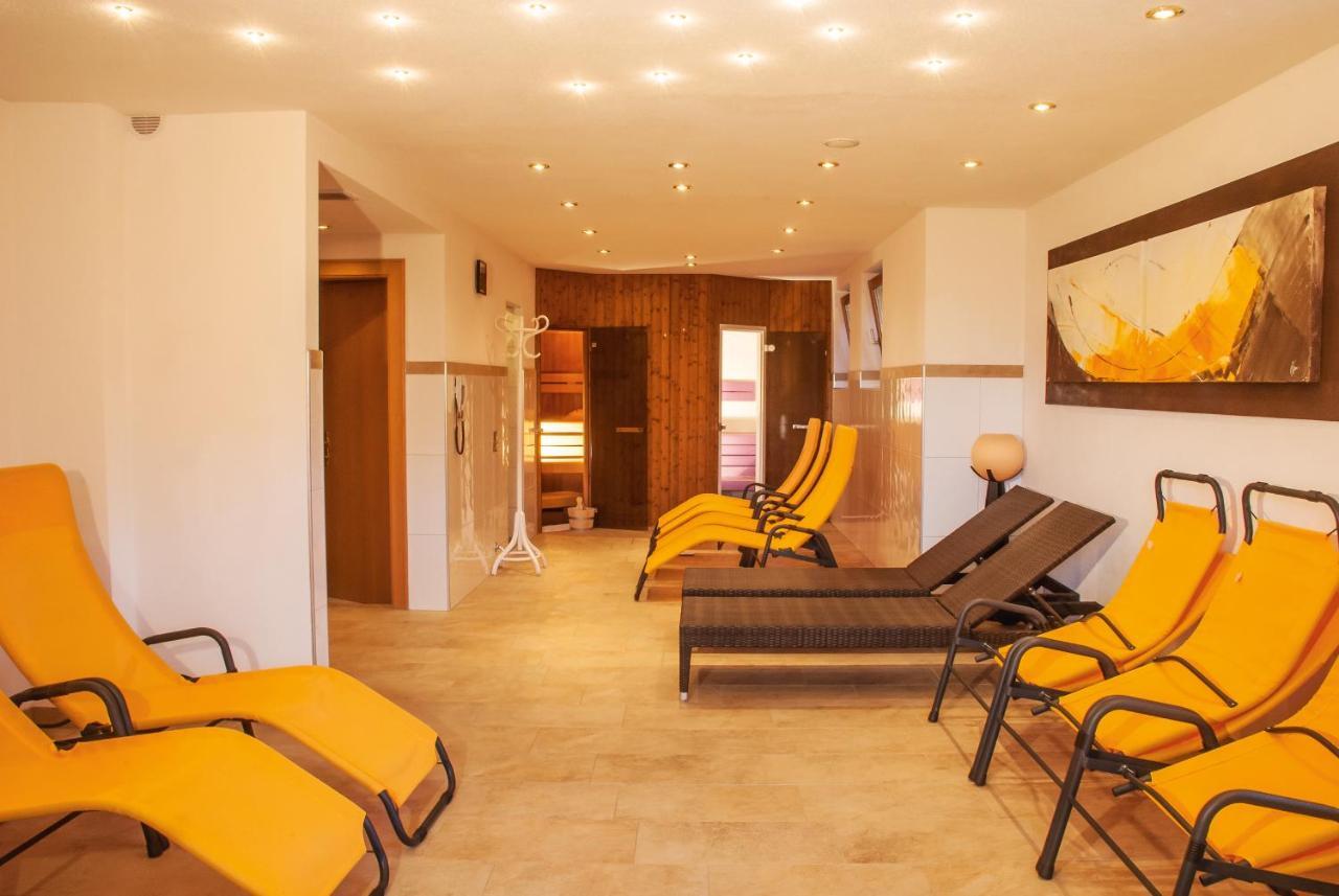 Hotel Romantica יארצנס מראה חיצוני תמונה